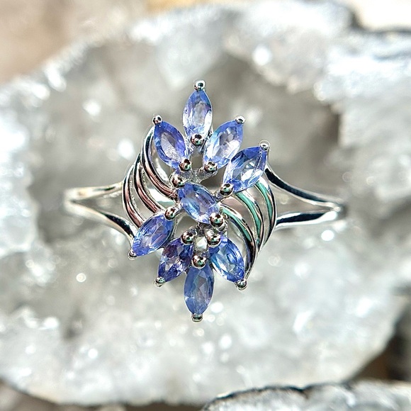 Jewelry - “Twinkling Beyond” Truly Divine Tanzanite Ring! 💎 - SIZE (8)